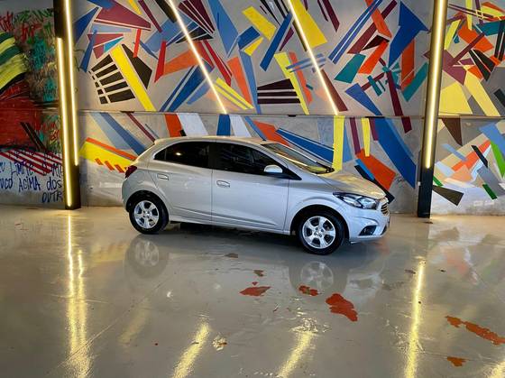 CHEVROLET ONIX 1.4 MPFI LT 8V FLEX 4P MANUAL CHEVROLET ONIX 1.4 MPFI LT 8V FLEX 4P MANUAL